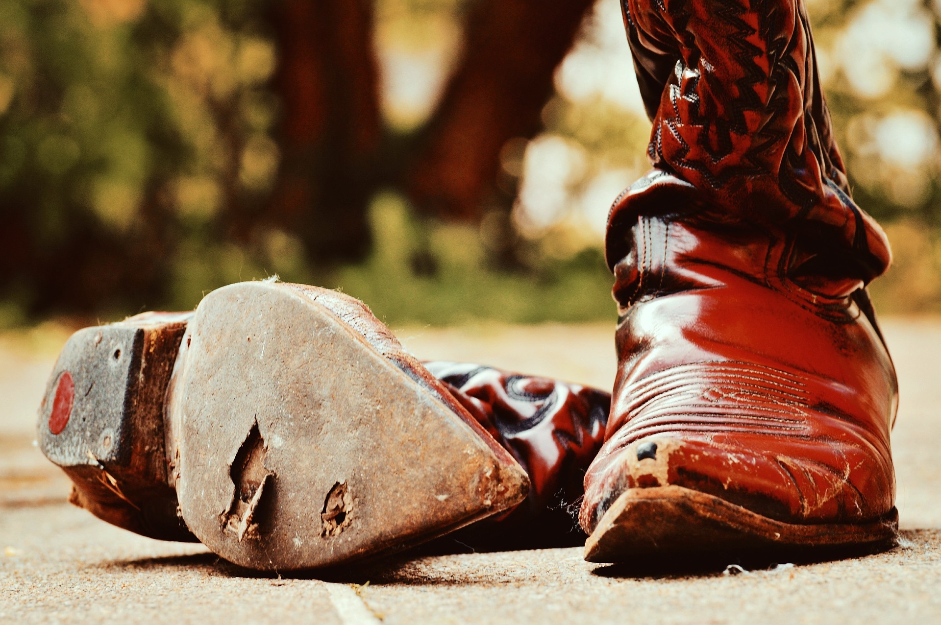 cowboy-boots-975113_1920.jpg